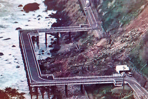 Σε μια περιοχή στην Κίνα από κατολίσθηση διακόπηκε η διέλευση και ο δρόμος αποκαταστάθηκε όπως φαίνεται στη συνημμένη φωτογραφία σε 24 ώρες.