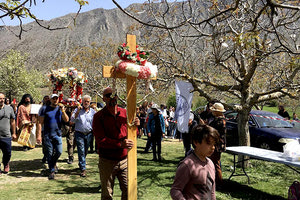 ακολουθία του Επιτάφιου στο ξωκκλήσι του Λιμνάκαρου