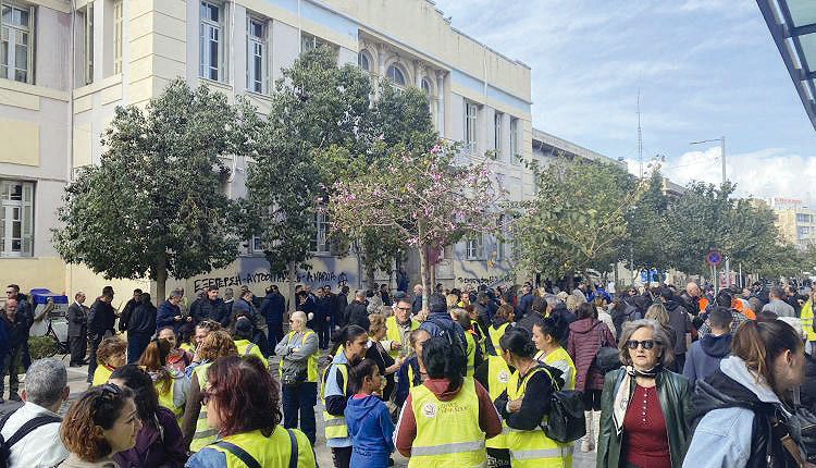απεργία στους δήμους του νομού Ηρακλείου για τους συμβασιούχους