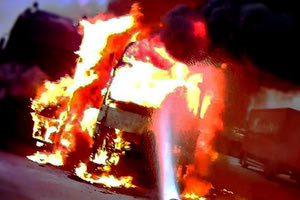 εμπρησμός φορτηγού φωτιά