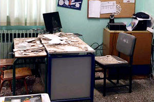 Βρέχει… σοβάδες: Η εικόνα των σχολικών κτηρίων