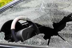 κλοπές αυτοκίνητο τζάμι