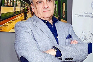 Ο περιφερειακός διευθυντής εκπαίδευσης Κρήτης, κ. Μανώλης Καρτσωνάκης