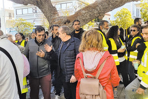 Βαρδάκης με συμβασιούχους