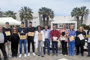 βράβευση παιδιών εργαζόμενων που εισήχθησαν στα Α.Ε.Ι