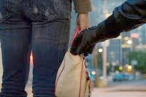 «τσαντάκιας»