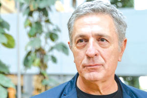 ΣΤΕΛΙΟΣ ΚΟΥΛΟΓΛΟΥ