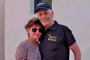 Γυρεύει τον ψηφοφόρο του!