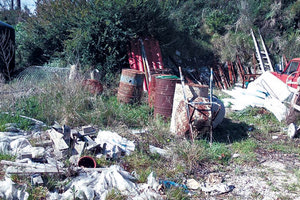 Από 200 ευρώ ξεκινούν τα πρόστιμα που έχουν αρχίσει να επιβάλλονται από τη Δημοτική Αστυνομία για τα ακάθαρτα οικόπεδα και μάλιστα χωρίς δεύτερη ειδοποίηση.