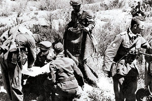 ΦΩΤΟΗΜΕΡΑΣ:Μάιος 1941. Ο στρατηγός Στουντέντ στην Κρήτη με επιτελείς του.