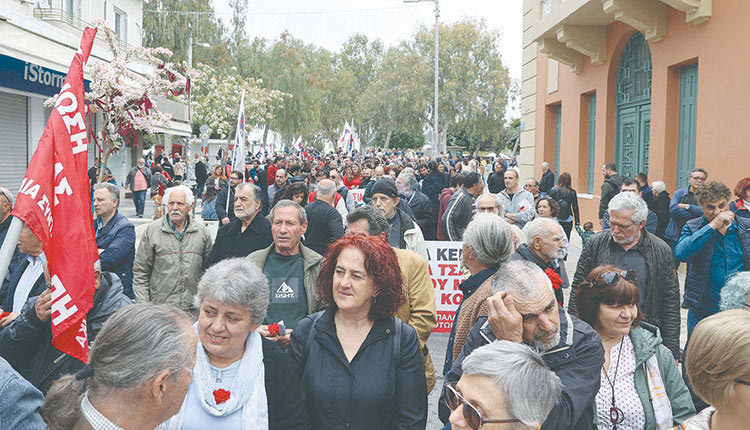 Μετά τη συγκέντρωση στην πλ. Ελευθερίας ακολούθησε πορεία στους δρόμους της πόλης