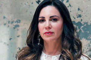 Η Βίκυ Φλέσσα είναι μια πανευτυχής… γιαγιά!