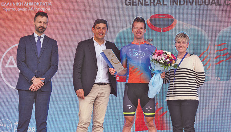 Ο Γκέιτ διατήρησε την πρωτιά στην γενική κατάταξη και βραβεύτηκε από τους κ. Αυγενάκη και Ζερβό. 