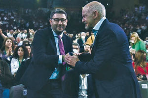 Ωραία το σκέφτηκαν με τους συμβολισμούς στο ΠΑΣΟΚ κι αποφάσισαν να πάνε στη Μεσσαρά για την παρουσίαση του τοπικού ψηφοδελτίου αύριο στις 7.00 το απόγευμα, η οποία στο παρελθόν έβγαζε και δυνατά στελέχη και πολύ δυνατούς «πράσινους» υπουργούς. Ωραία το σκέφτηκαν επίσης να κατεβάσουν τον Γιώργο Παπανδρέου για να μιλήσει, προκειμένου να δείξουν ότι δεν υπάρχουν εσωκομματικά προβλήματα και η ενότητα είναι δεδομένη.