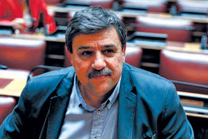 Έγινε παππούς ο Ανδρέας Ξανθός.