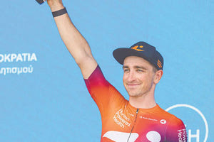 Εκπληκτικό, δραματικό και συνάμα συναρπαστικό ήταν το φινάλε στον Ποδηλατικό Γύρο Ελλάδας. Η νίκη κρίθηκε κυριολεκτικά στα τελευταία μέτρα του τέταρτου και τελευταίου ετάπ, με τον Γιούρι Λεϊτάο της Caja Rural να είναι ο μεγάλος θριαμβευτής