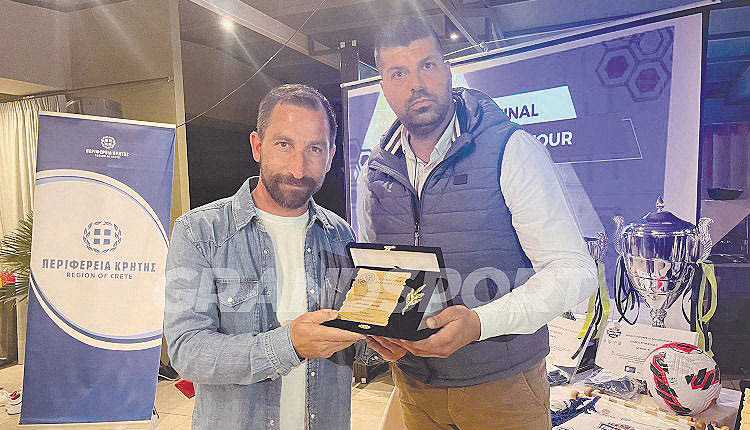 Κρέμασε τα παπούτσια του ο Βασίλης Παπαδάκης