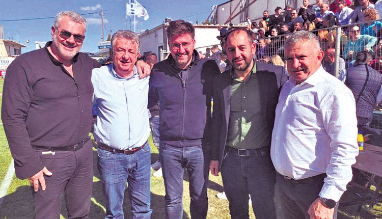 Ο περιφερειάρχης κ. Αρναουτάκης με τους δημάρχους Μαλεβιζίου κ. Μποκέα και Φαιστού κ. Νικολιδάκη και τους κ. Φασομυτάκη, Φασουλάκη. 