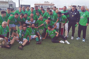 Η πανηγυρική φωτογραφία των πρωταθλητών Ηρακλείου