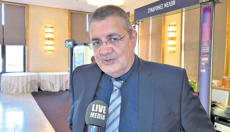 Ο πρόεδρος του Ιατρικού  Συλλόγου  Ηρακλείου κ.Αλέξανδρος Πατριανάκος