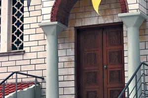 Να θέλει ν’ αγιάσει κανείς και να μην μπορεί! Του Αγίου Χριστοφόρου χθες -μεγάλη η Χάρη του- και στην πόλη του Ηρακλείου ο ναός που πανηγύριζε είναι στις Μεσαμπελιές.