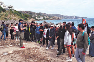 Άλλη μια αξιέπαινη εθελοντική δράση καθαρισμού στο λιμανάκι της Παντάνασσας με τη συνδιοργάνωση φορέων, σχολείων και συλλόγων: Λιμεναρχείο Ηρακλείου, το Πρότυπο/Πειραματικό Γυμνάσιο Ηρακλείου, Δήμος Μαλεβιζίου. 