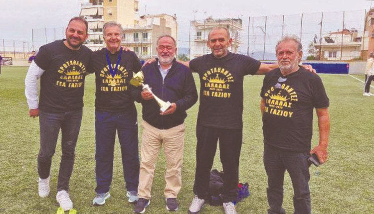 ΠΑΝΕΛΛΗΝΙΟΝΙΚΗΣ ΣΤΟ ΠΟΔΟΣΦΑΙΡΟ ΓΙΑ ΠΡΩΤΗ ΦΟΡΑ ΣΤΗΝ ΙΣΤΟΡΙΑ ΤΟΥ ΚΑΙ ΠΑΕΙ ΣΤΟ ΠΑΓΚΟΣΜΙΟ 
ΠΟΥ ΘΑ ΓΙΝΕΙ ΣΤΟ ΜΑΡΟΚΟ 20-30 ΙΟΥΛΙΟΥ 