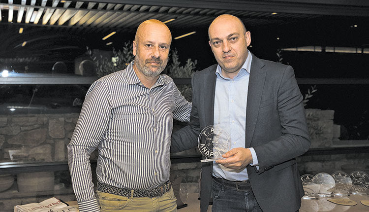 Τ΄αδέλφια Τζομπανάκη βράβευσαν τους κ. Βαρδαβά και Ζερβό