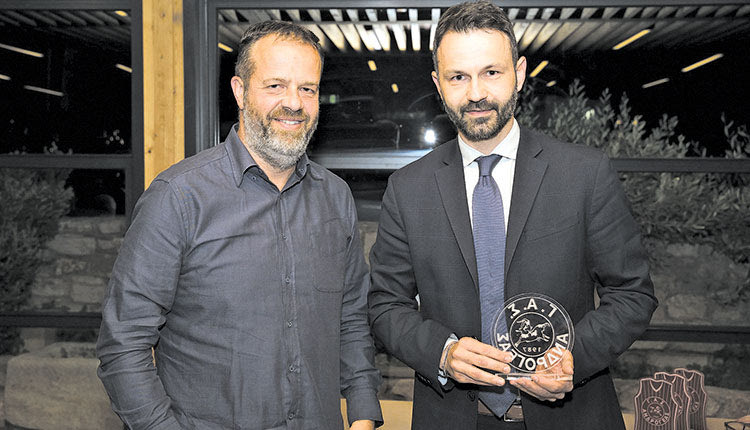 Τ΄αδέλφια Τζομπανάκη βράβευσαν τους κ. Βαρδαβά και Ζερβό