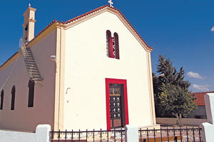 Ανάστατοι και πικραμένοι οι κάτοικοι ζητούν από τον Μικρασιάτη Αρχιεπίσκοπο κ. Ευγένιο ν’ αφουγκραστεί την αγωνία τους