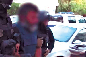 Ο 45χρονος καθ’ ομολογία δράστης κατά την προσαγωγή του στον εισαγγελέα