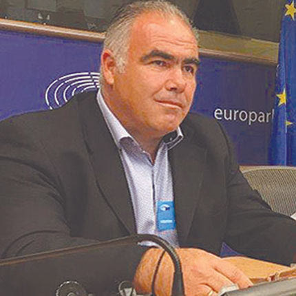 Ο πρόεδρος του Συνδέσμου Ξενοδοχοϋπάλλήλων ν. Ηρακλείου Νίκος Κοκολάκης