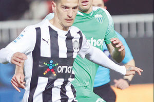 Έτοιμος να συνεχίσει στον ΟΦΗ είναι ο Νέϊρα