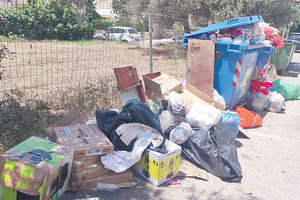 Το Ηράκλειο έγινε ξανά μια απέραντη χωματερή