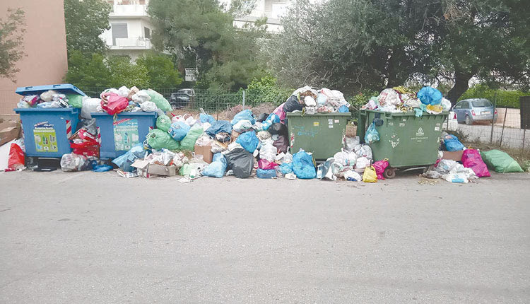 Το Ηράκλειο έγινε ξανά μια απέραντη χωματερή