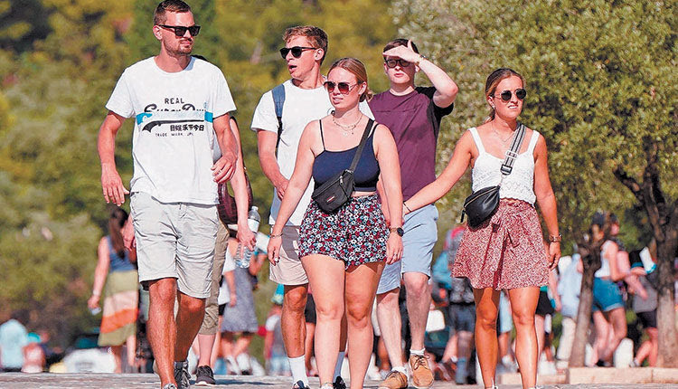 Το ταξιδιωτικό budget του μέσου Αμερικανού αγγίζει τα 2.000 δολάρια ανά άτομο την εβδομάδα
