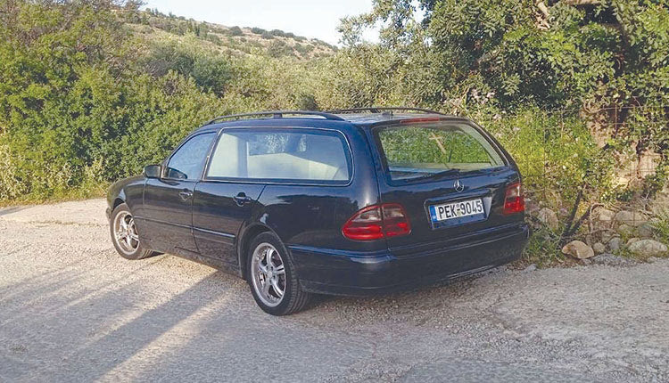 Σε συναγερμό βρίσκονται από χθες το μεσημέρι οι διωκτικές Αρχές του Ρεθύμνου μετά τον εντοπισμό ενός 45χρονου αγροτοκτηνοτρόφου, ο οποίος βρέθηκε δολοφονημένος μέσα στο αυτοκίνητό του σε αγροτική περιοχή του χωριού Αρχοντική του δήμου Ρεθύμνου.