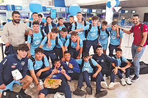 Με πολλά χαμόγελα το ταξίδι της επιστροφής στο Ηράκλειο για τη Μικτή Κ-16 ΕΠΣΗ