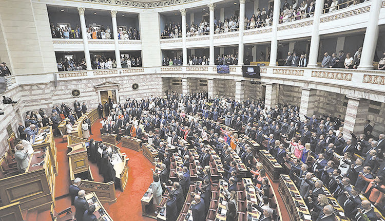 Ούτε 24 ώρες δεν θα διαρκέσει η σύνθεση της νέας Βουλής