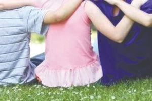 ΠΑΡΑΠΛΗΓΙΚΟ ΤΟ ΕΝΑ ΠΑΙΔΙ Μάνα και πατέρας ο 9χρονος για τα μικρότερα αδέρφια του