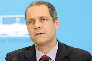 Ο Θάνος Τζήμερος