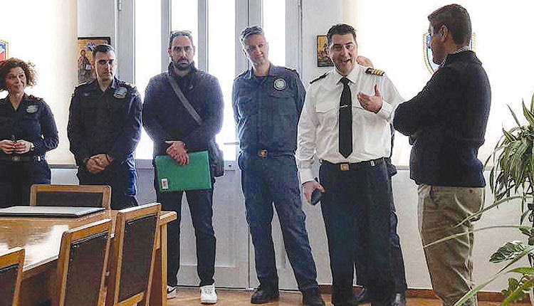 Σε ΕΜΑΚ και Λιμεναρχείο ο Αυγενάκης