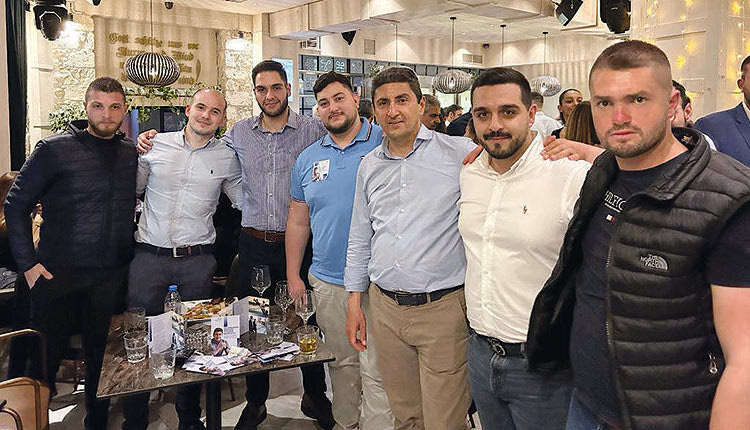 Με τους νέους ο Λευτέρης Αυγενάκης