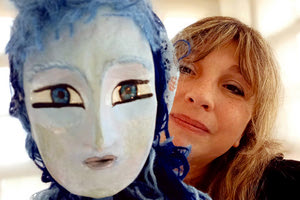 παραμυθένιο εικαστικό Performance «Σταχτοπούτα - το Φως»