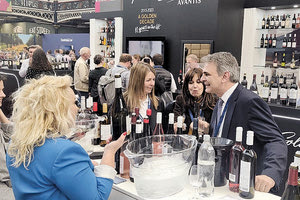 Περιφέρεια Κρήτης στην έκθεση “London Wine Fair 2023”