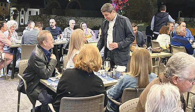 Περιοδεία Αυγενάκη σε συνοικίες