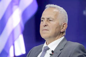 ο επίτιμος αρχηγός ΓΕΕΘΑ και πρώην υπουργός Εθνικής Άμυνας, Ευάγγελος Αποστολάκης.