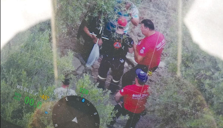 Φωτογραφία από το drone που δείχνει τη στιγμή του εντοπισμού της γυναίκας