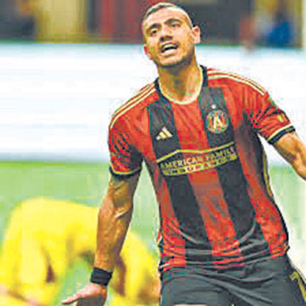 Συνεχίζει να εντυπωσιάζει με τη φανέλα της Ατλάντα Γιουνάιτεντ ο Γιώργος Γιακουμάκης.