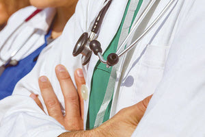 Δίκη: Δύο γνωστοί γιατροί θύματα της συμμορίας με τις «χρυσές» κλοπές